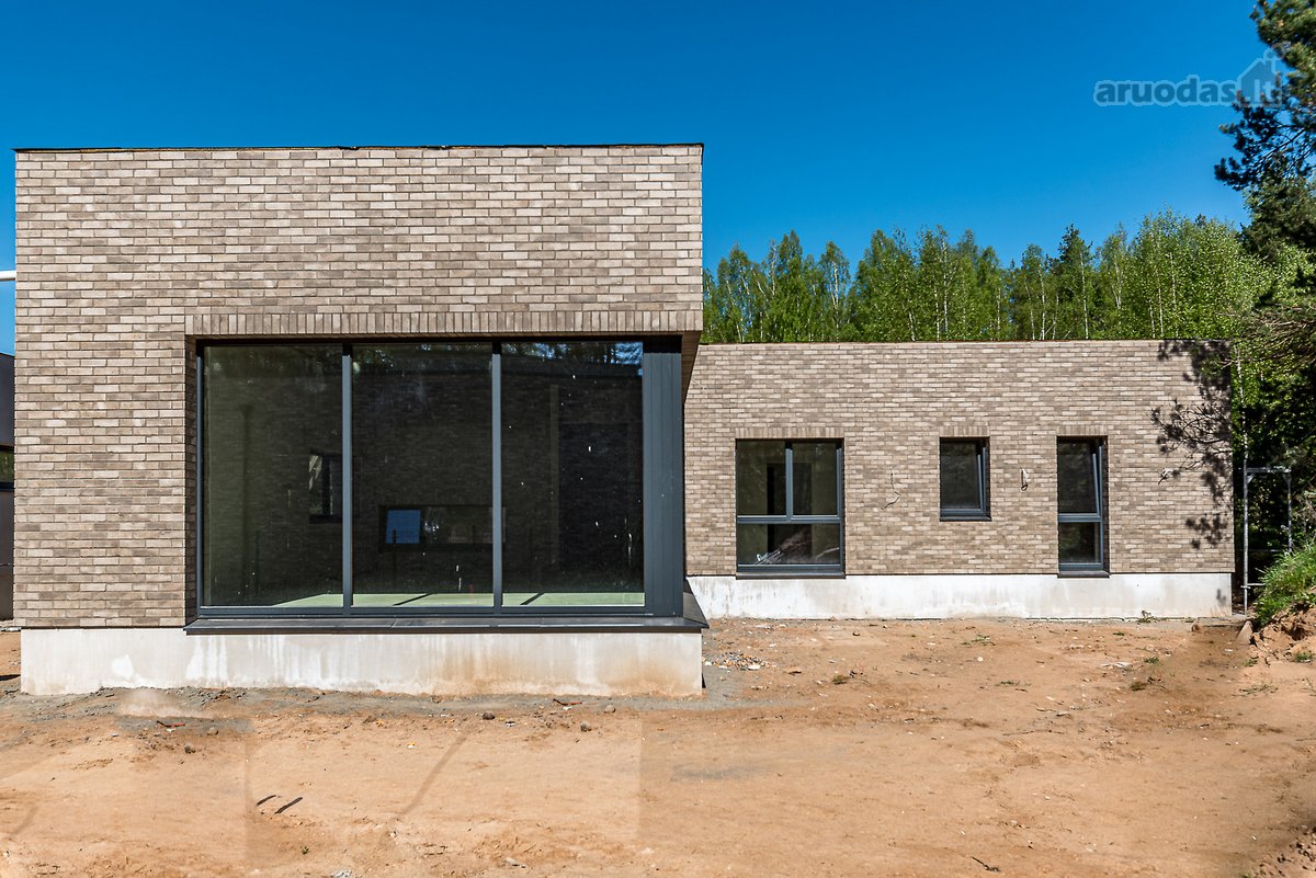 Namas Vilniaus r Sakiškių k Medžiotojų g mūrinis namas Nekilnojamo