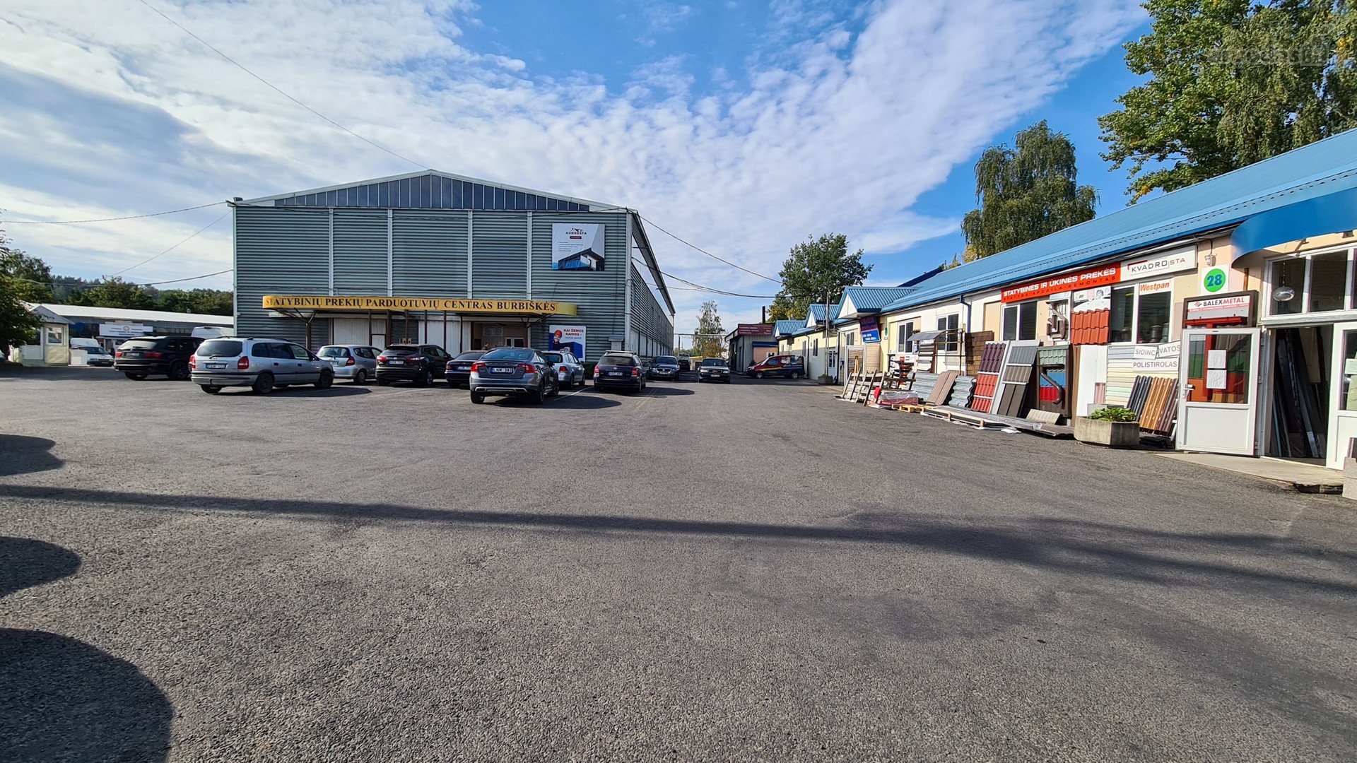 Vilniuje, Kuršių g. 2 statybinių prekių ir