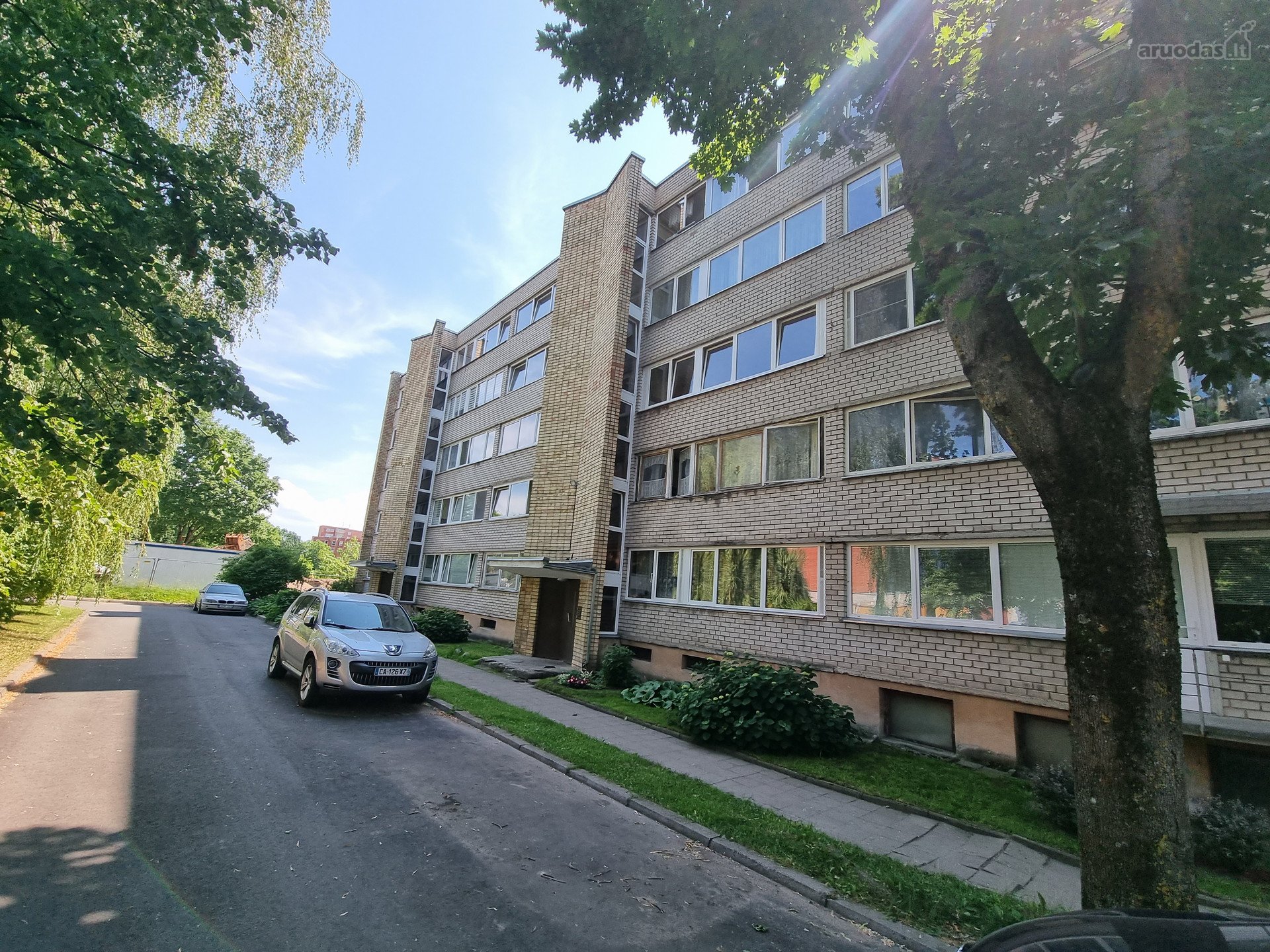 Nuomojamas kambarys 3 kambarių bute, kituose