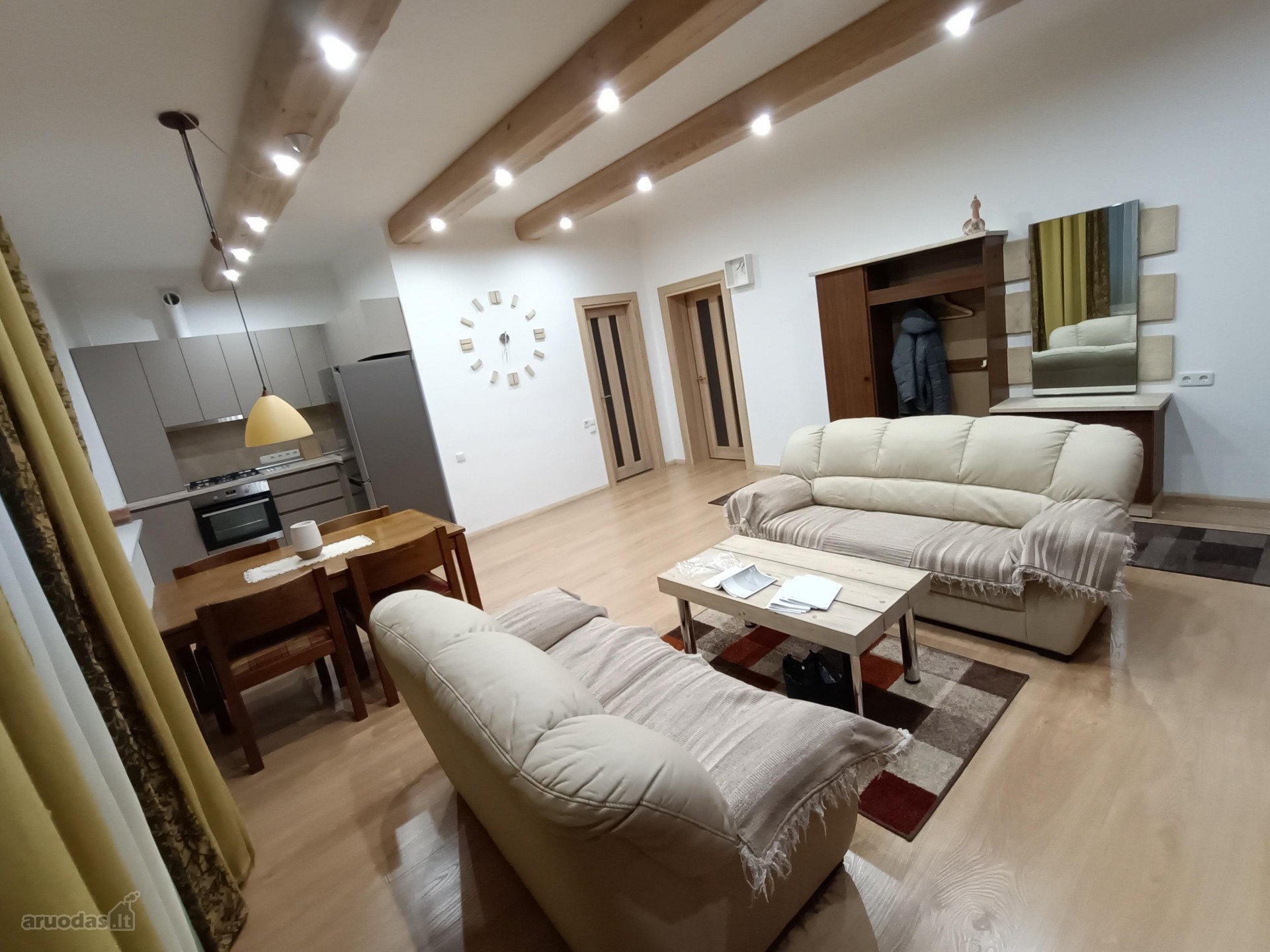 Išnuomuojamas 52 m2 butas-studija. Aukštos