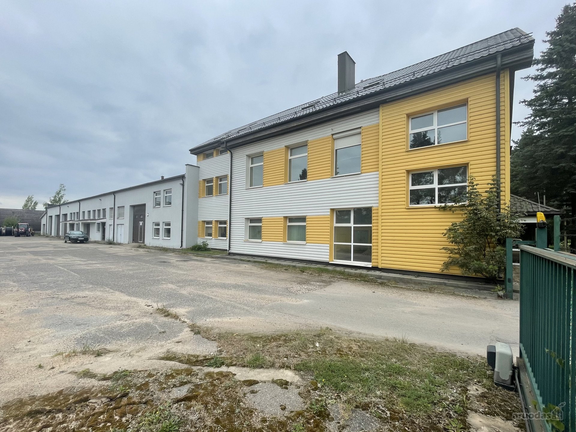 Išnuomojamos Administracinės / Gamybinės /