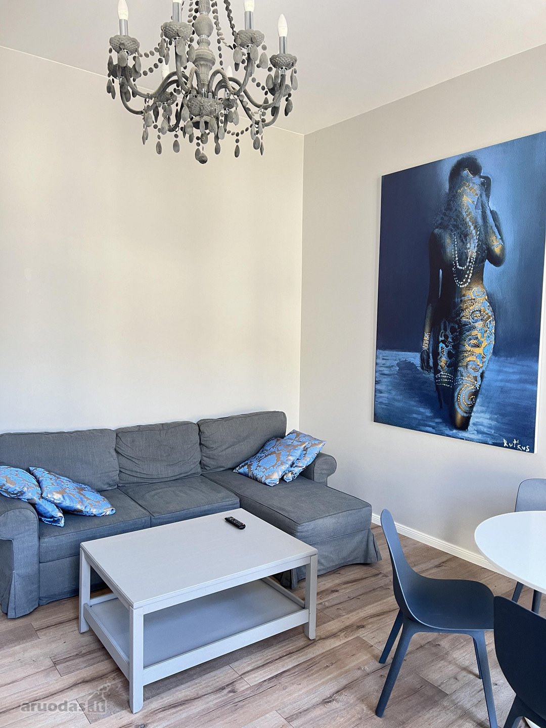 Išnuomojami moderniai įrengti 2 kambarių