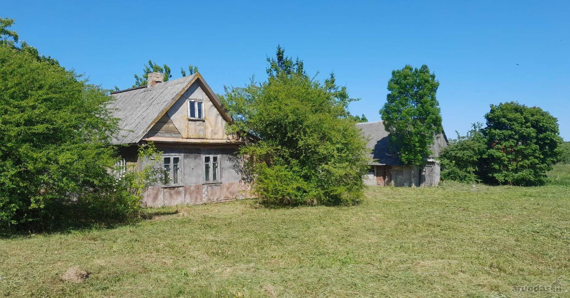 Parduodamas žemės sklypas su namu