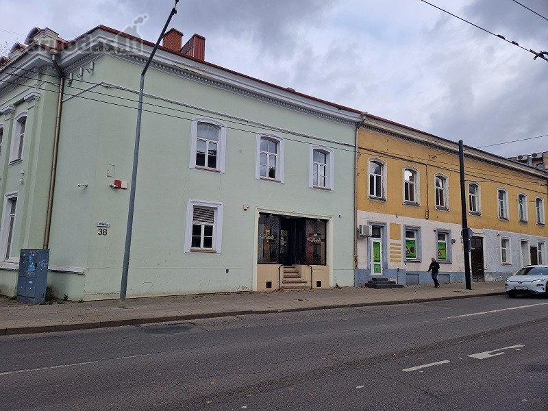 Negyvenamoji patalpa – neįrengta pastogė