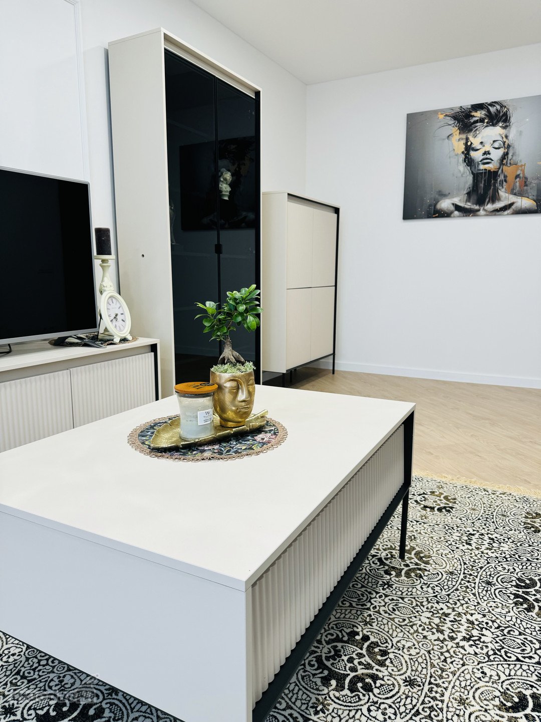 Parduodamas Jaukus Ir Moderniai Įrengiamas 3