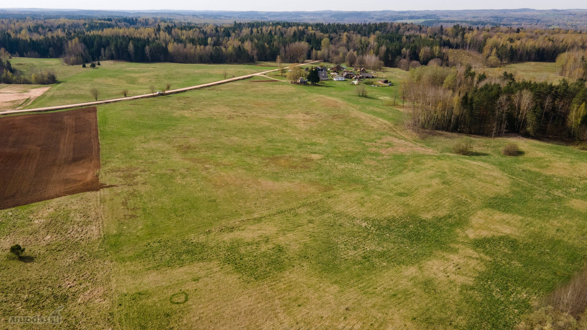 Parduodamas 3.47 ha. ploto žemės sklypas