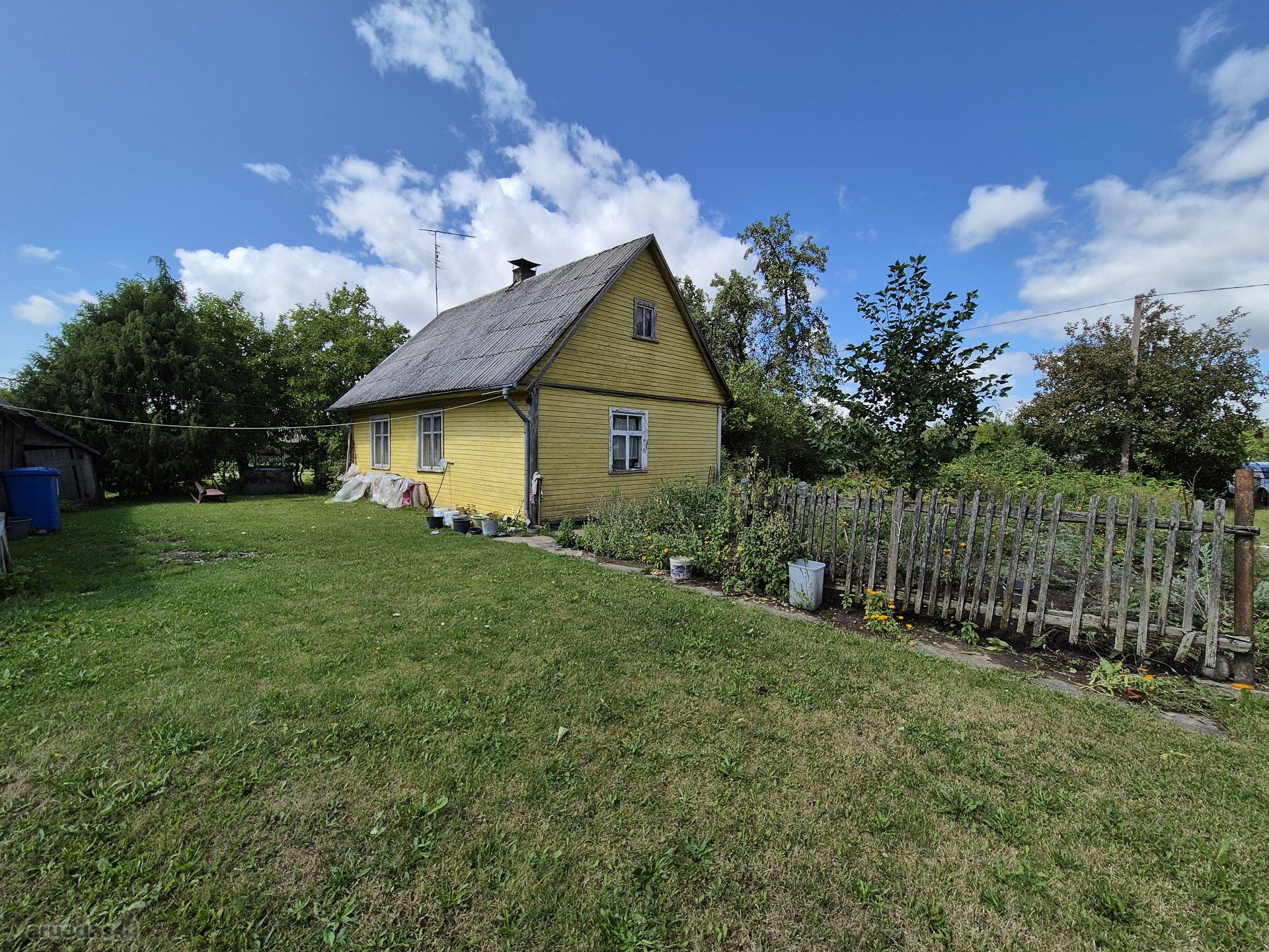 Parduodama Sodyba Su 30 Arų Žemės Sklypu Ir