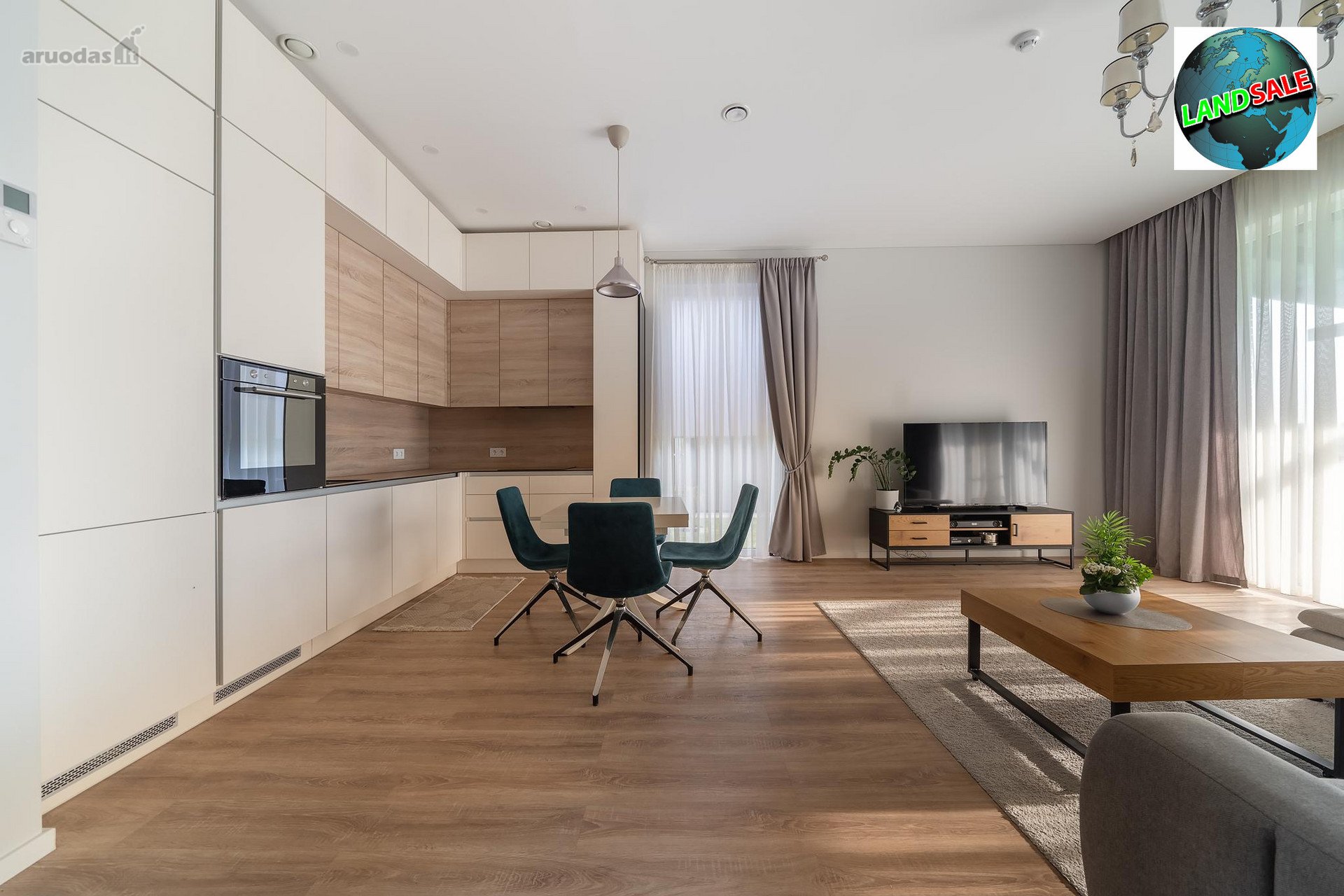 Parduodamas Moderniai Ir Kokybiškai Įrengtas