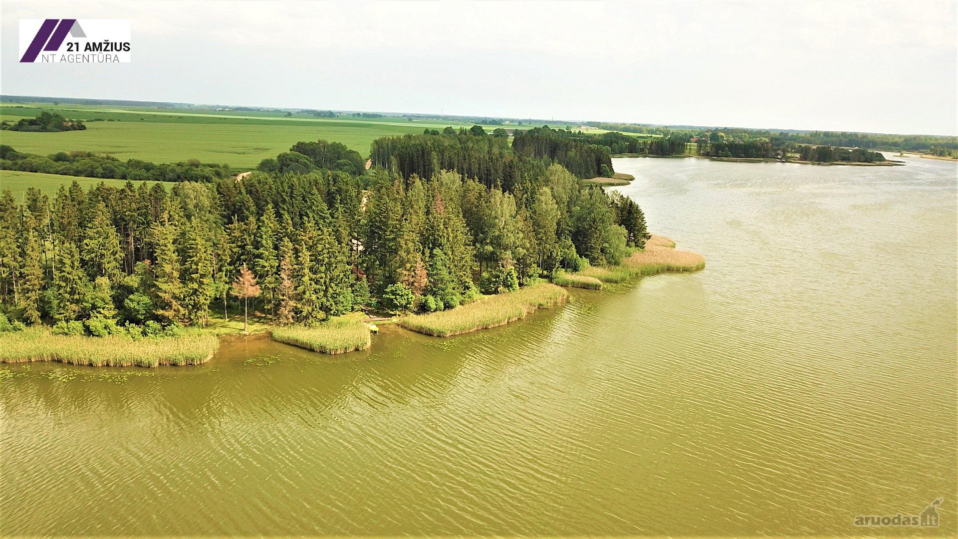 300 metrų nuosavos Arimaičių ežero pakrantės