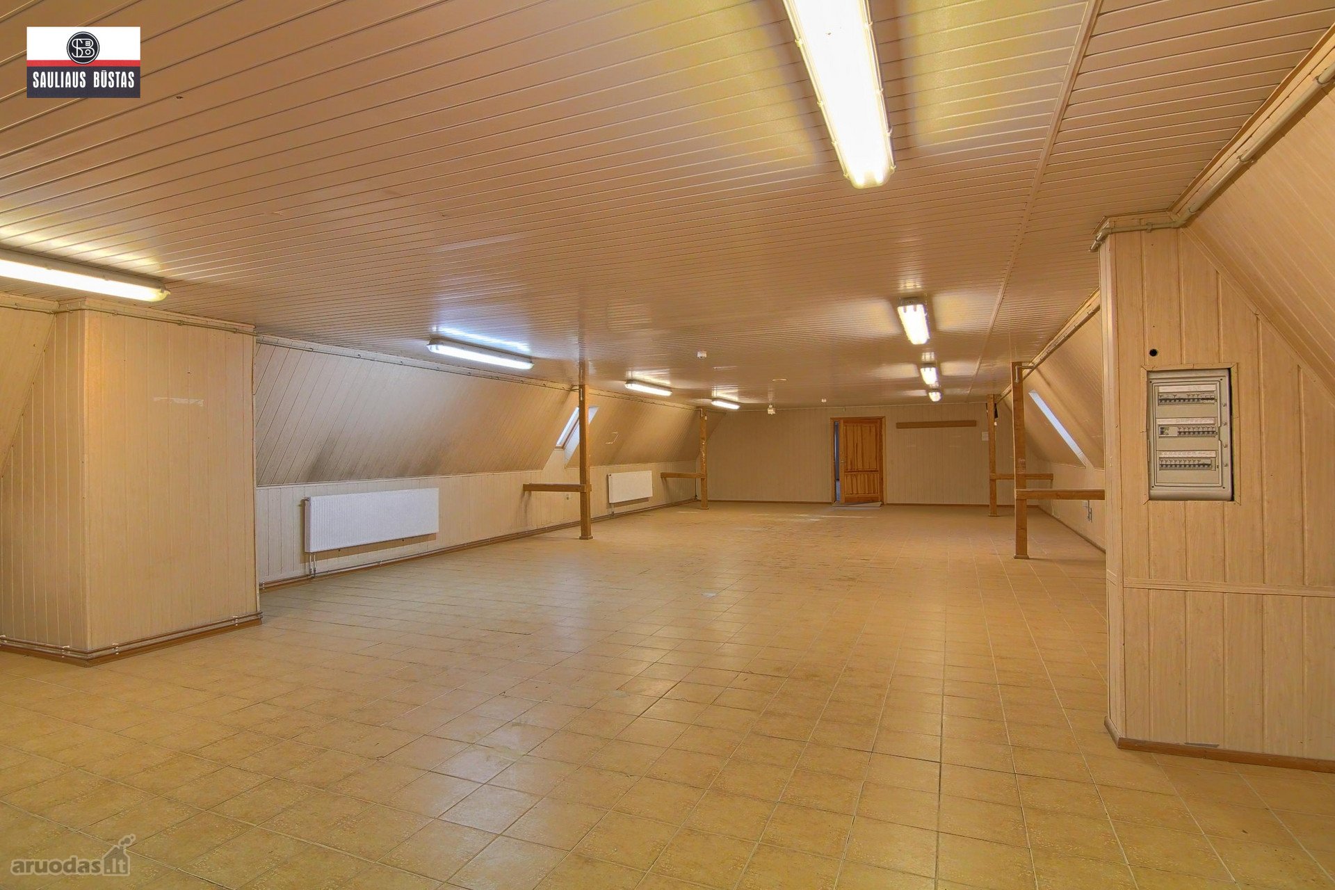 Išnuomojamas labai pigiai tvarkingas 1235 m²