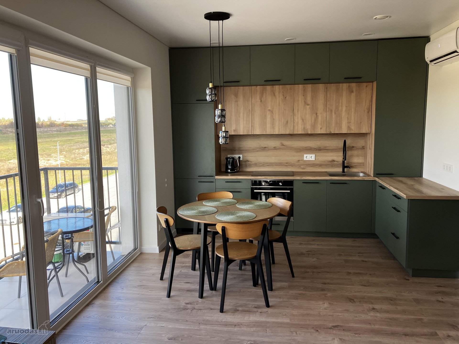 Išnuomojamas 2 kambarių butas (43 m².) Dovo
