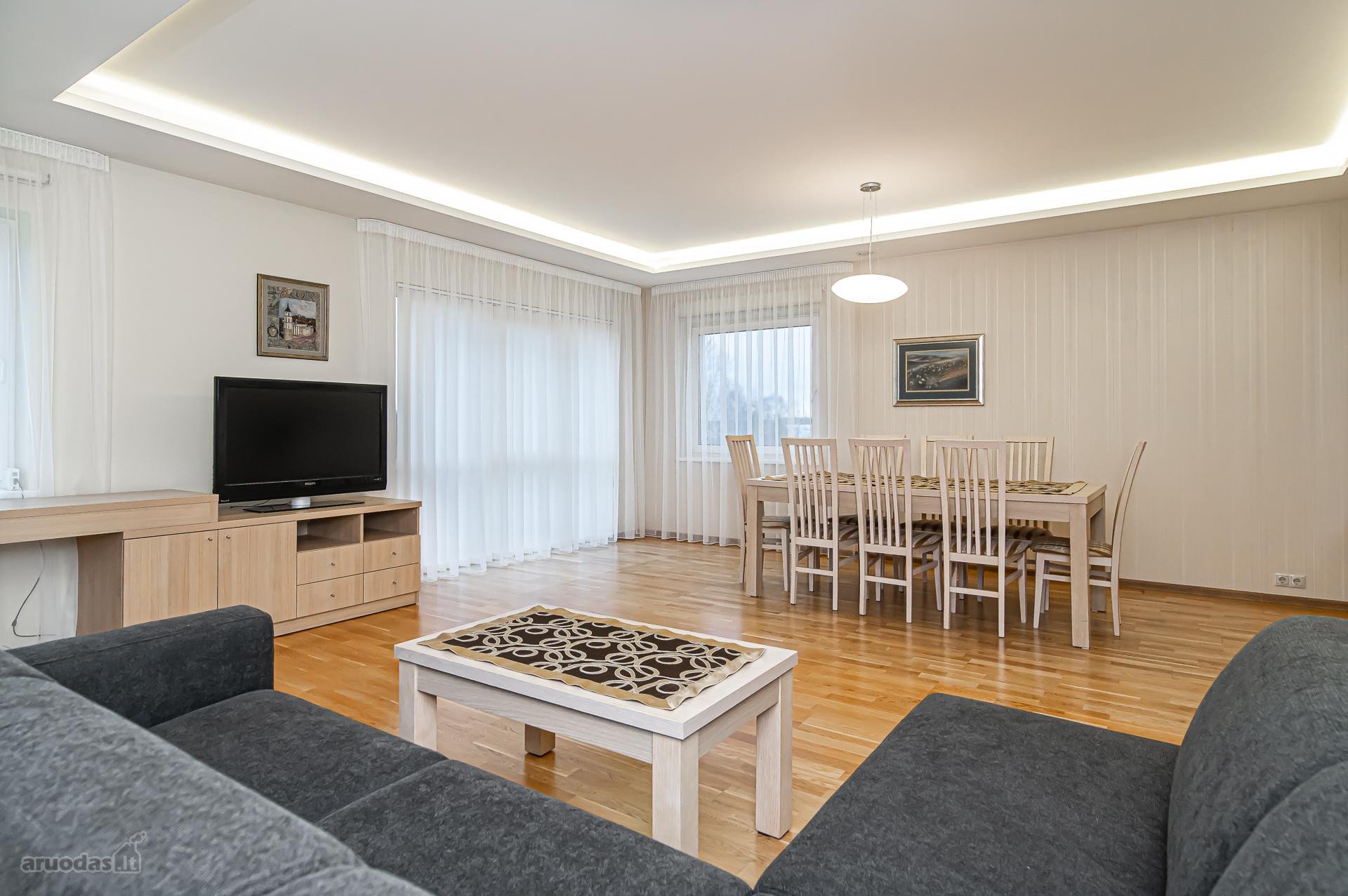Išnuomojamas erdvus, kokybiškai įrengtas 5-ių