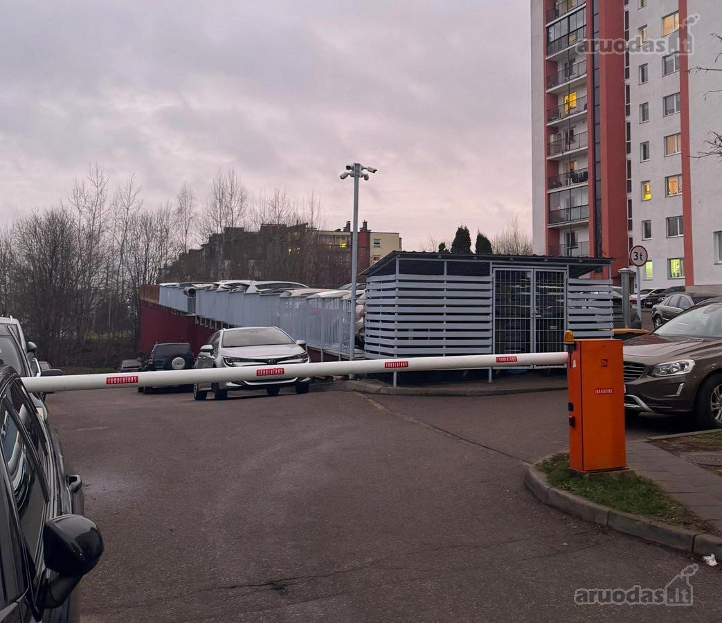 Išnuomojamas sausas požeminis garažas