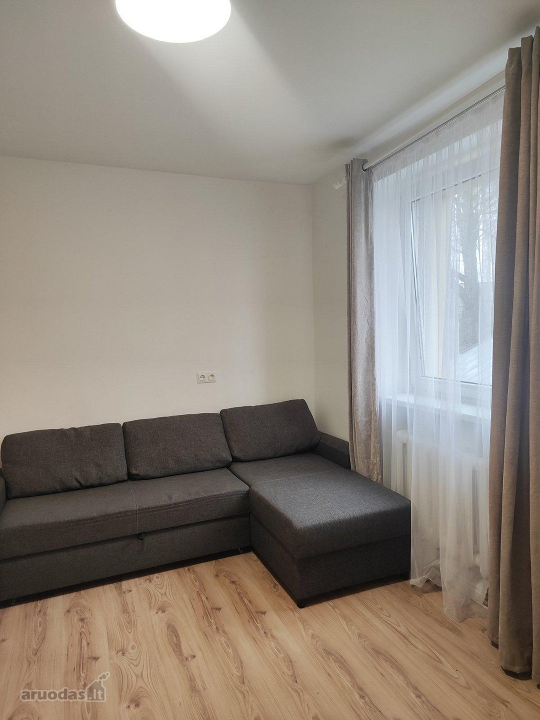 Siūlomas atskiras butas 1 arba 2 asmenims. Be