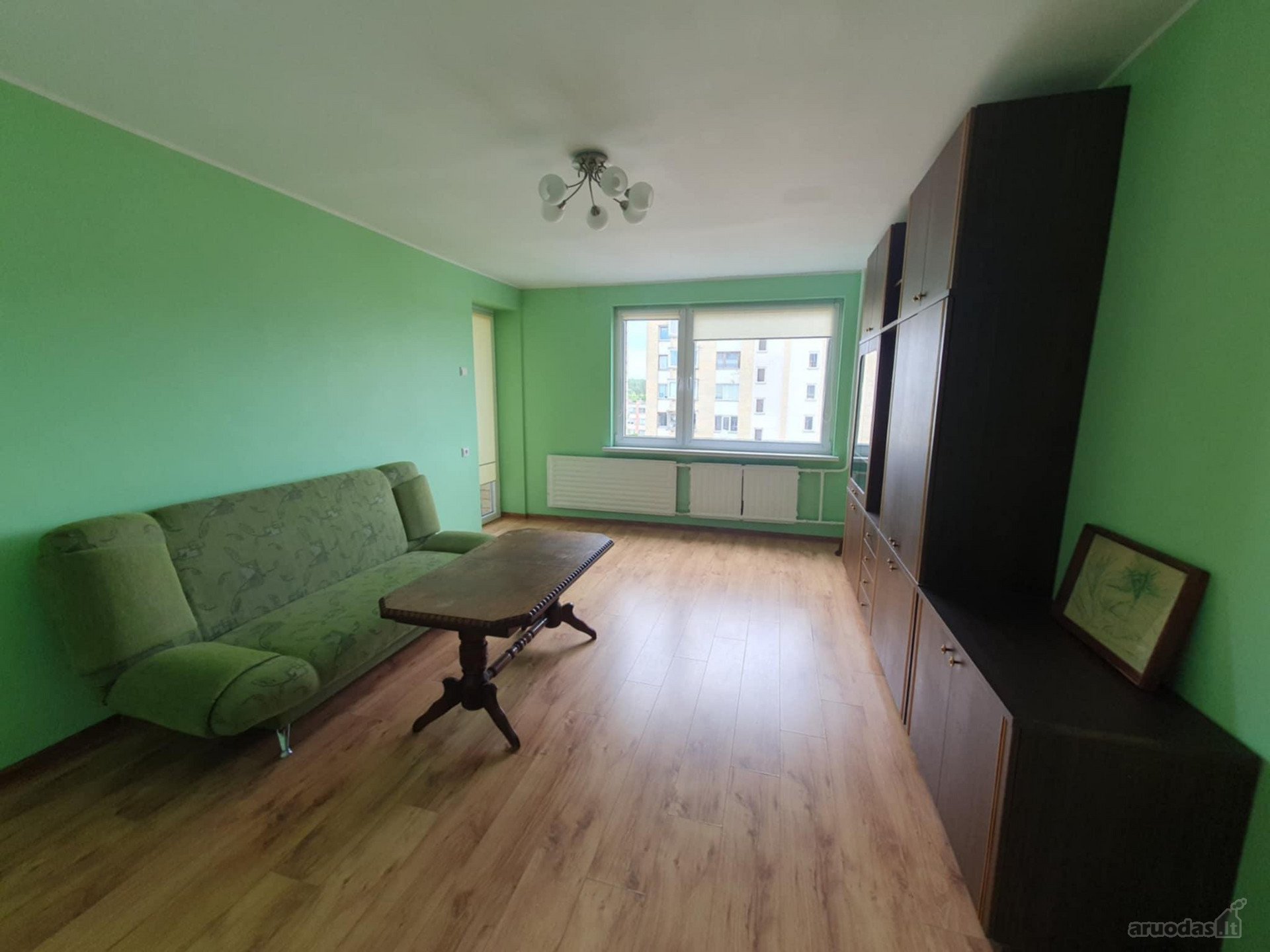 Nuomojamas šviesus ir šiltas 2 kambarių butas
