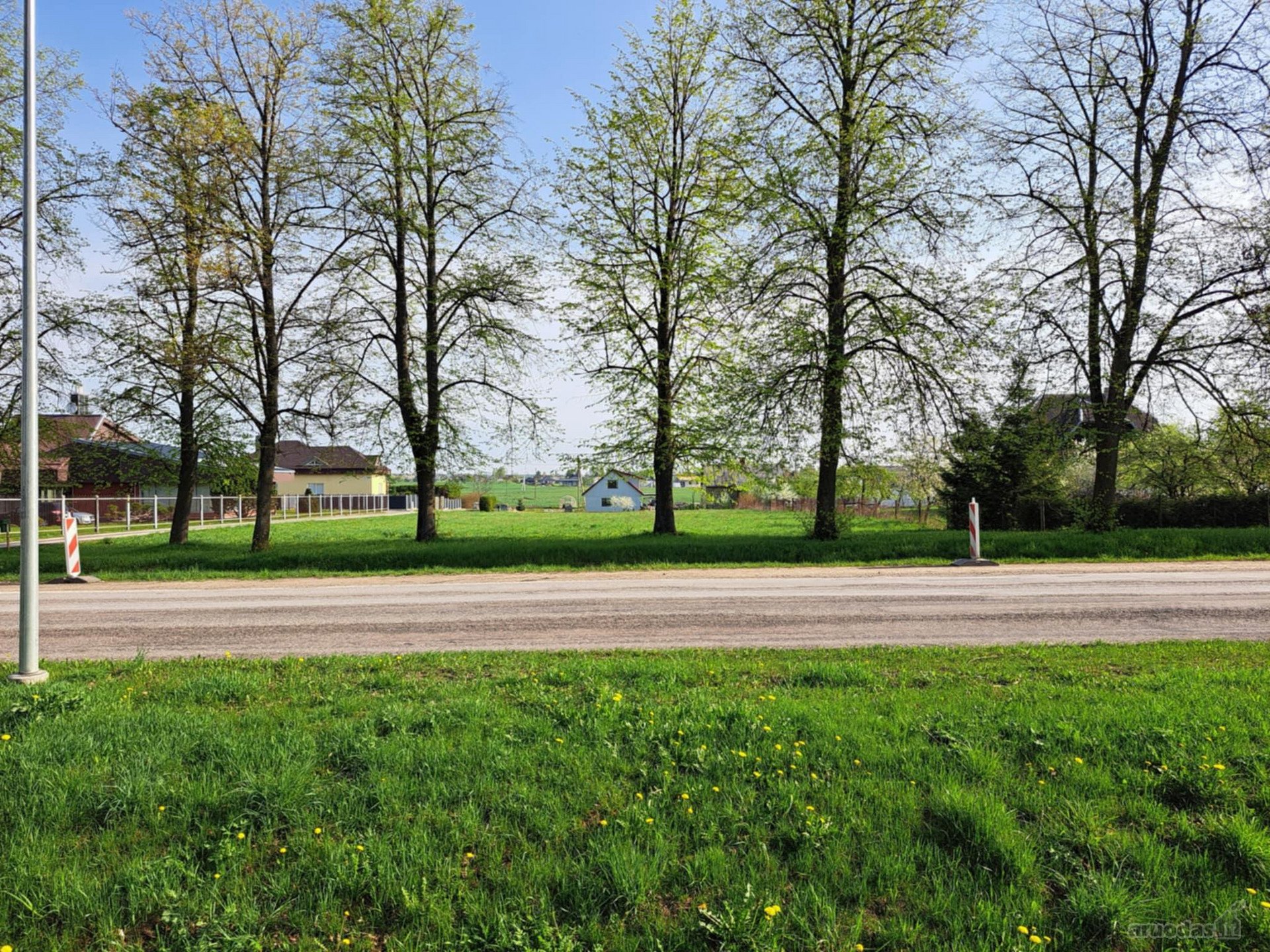 Parduodamas 30 arų sklypas (padalintas į du
