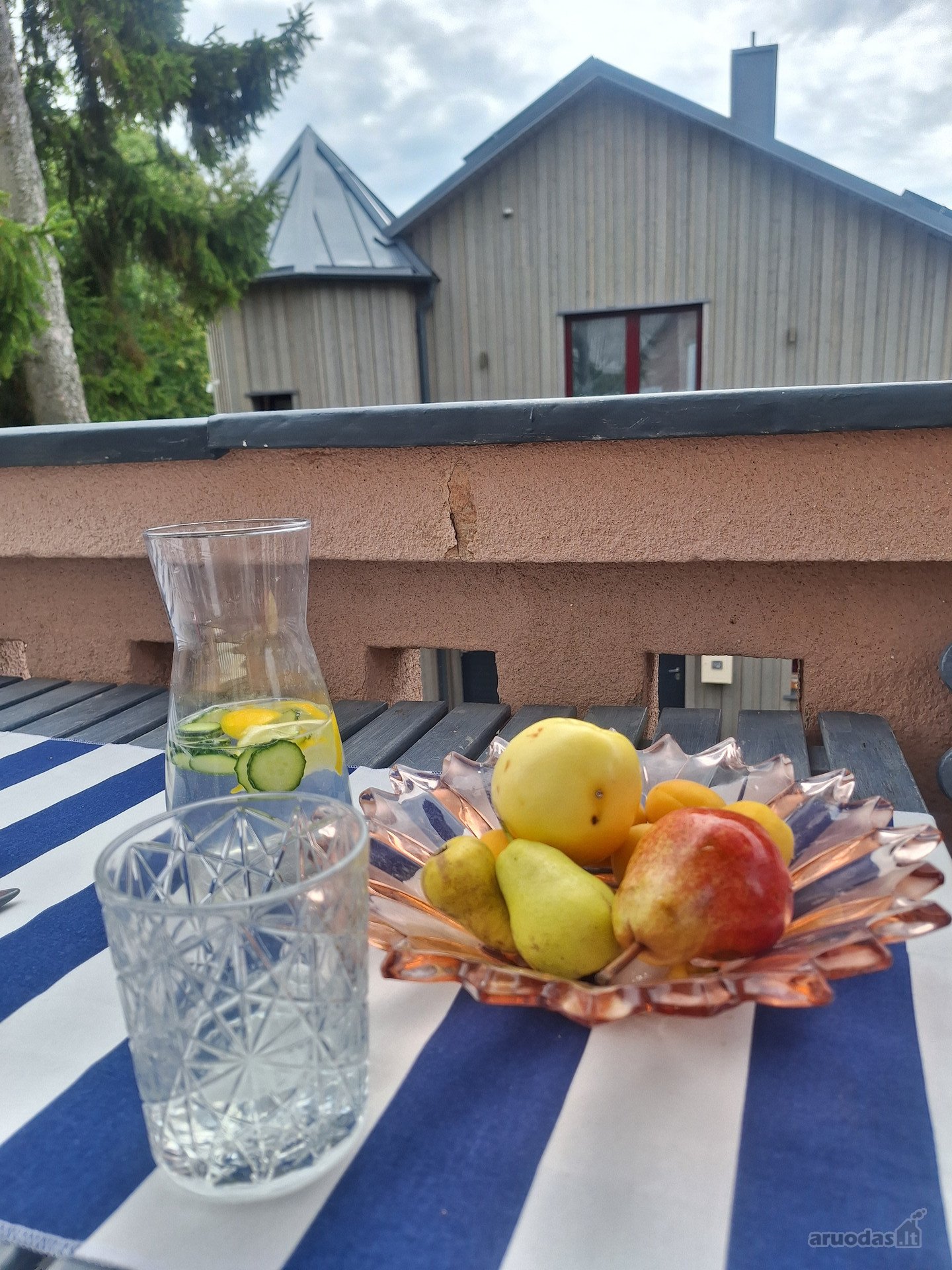 Parduodama namo dalis pačiame senosios