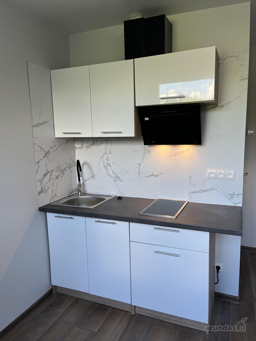 Room for rent 13m2 with bathroom.