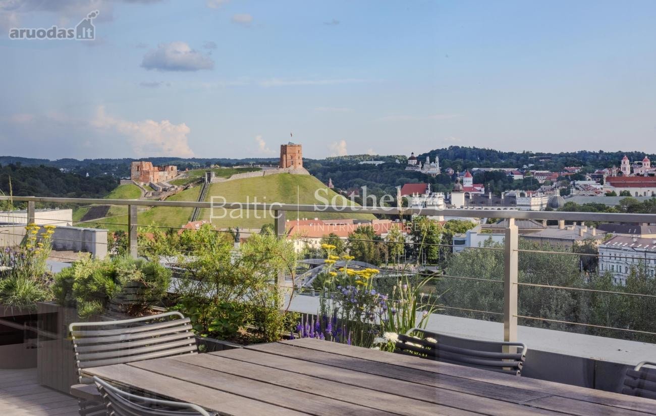 Parduodami išskirtiniai penthouse