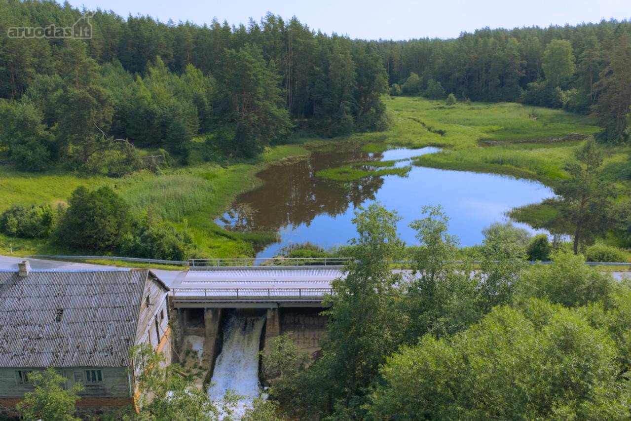 Anykščių rajone, prie pat Kavarsko išskirtinė