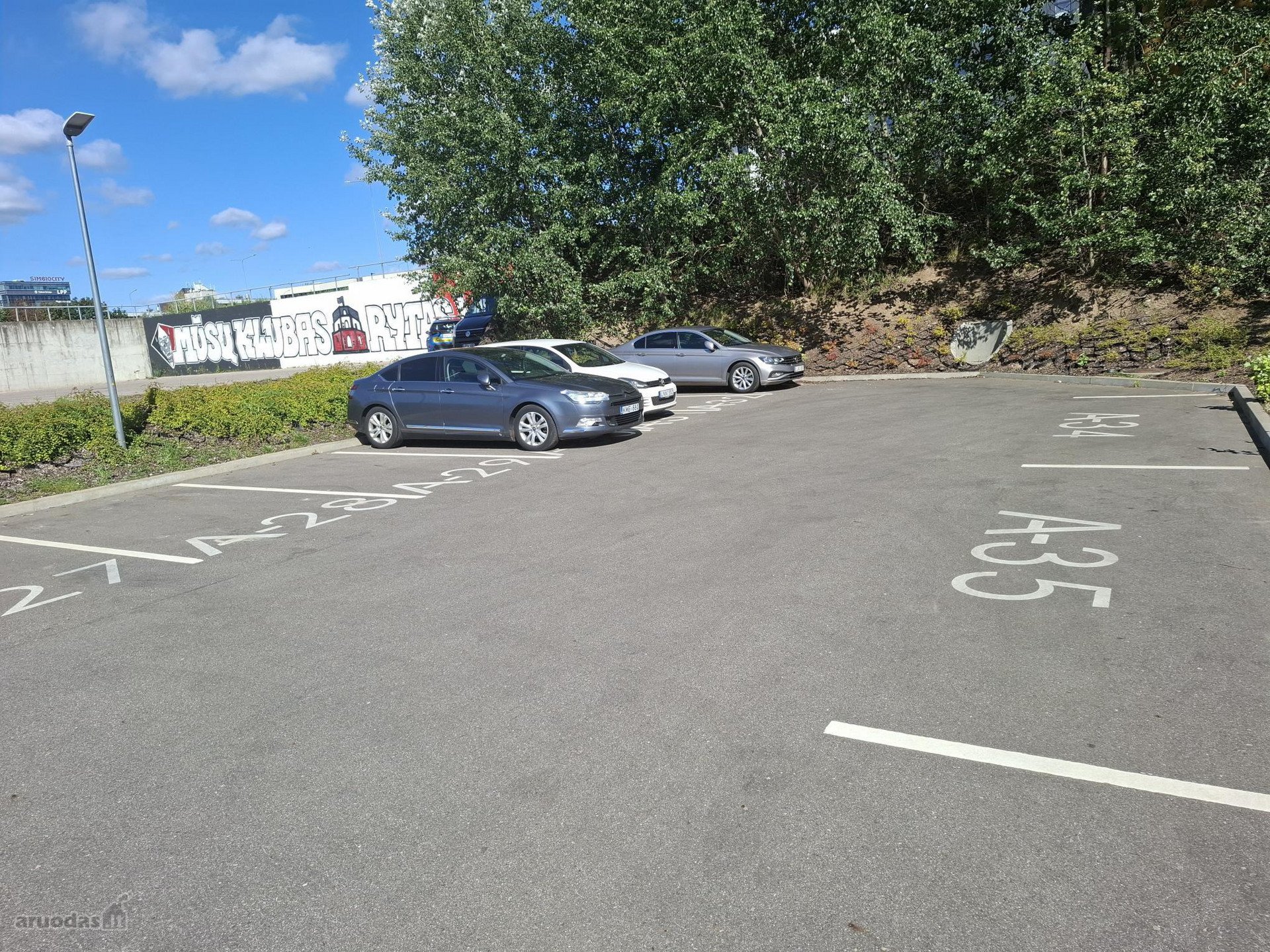 Išnuomojamas parkingas prie Ozo g. 8a namo,
