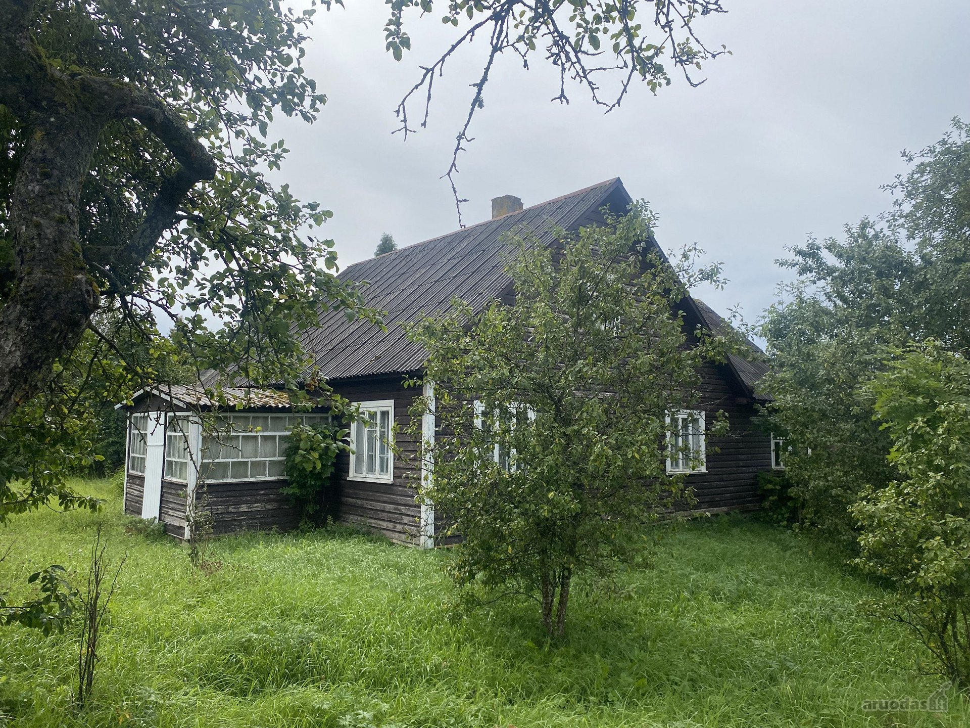 Parduodamas tvarkingas, žiemą gyventi