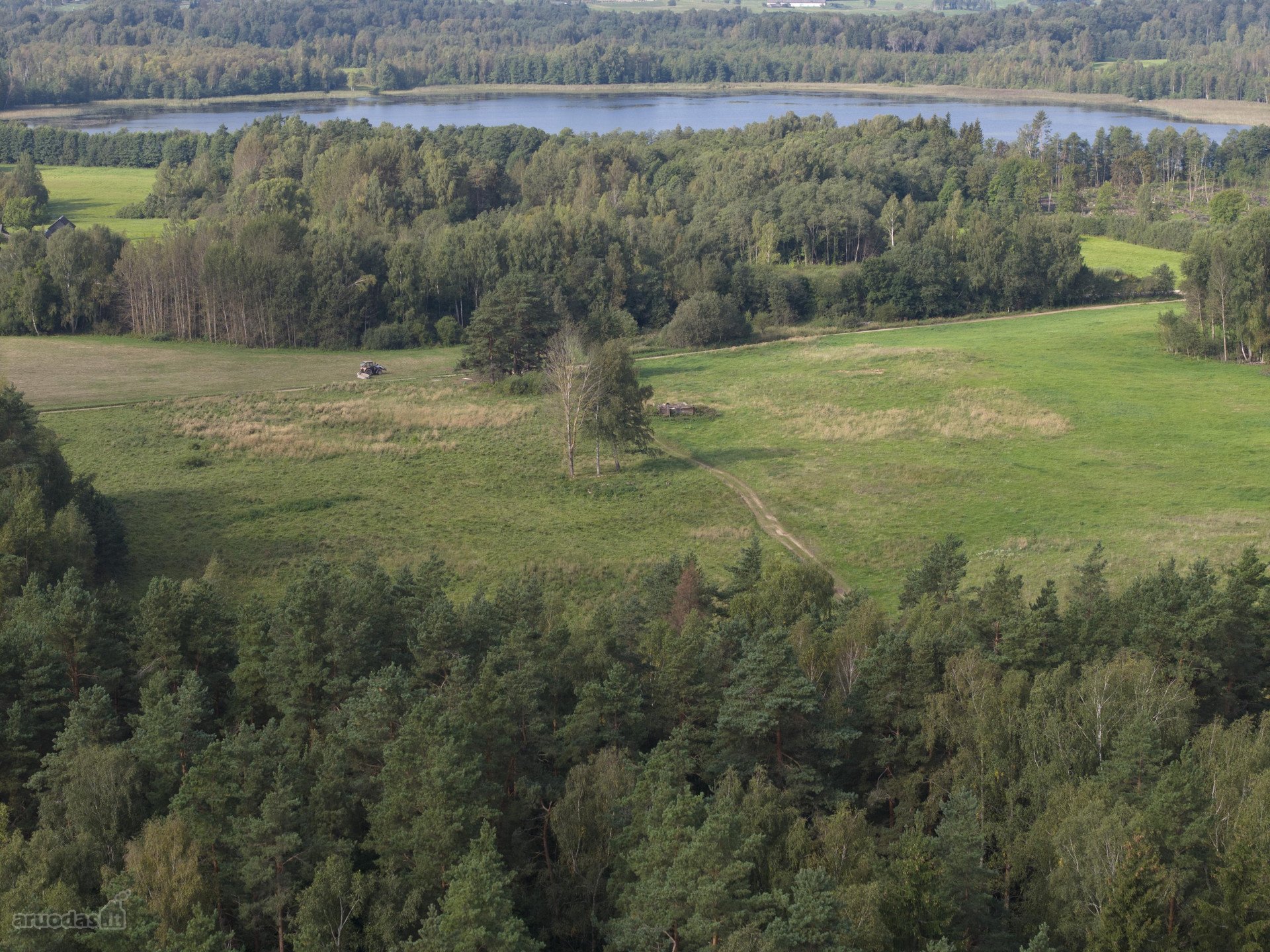 Zarasų rajone, Kloviškų kaime parduodami 2