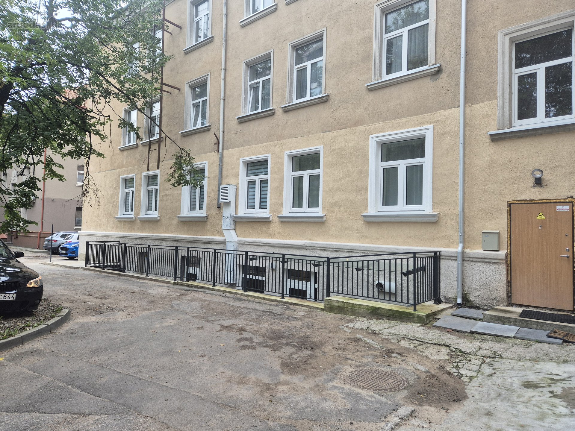 Parduodamos patalpos pusrusyje su dideliais