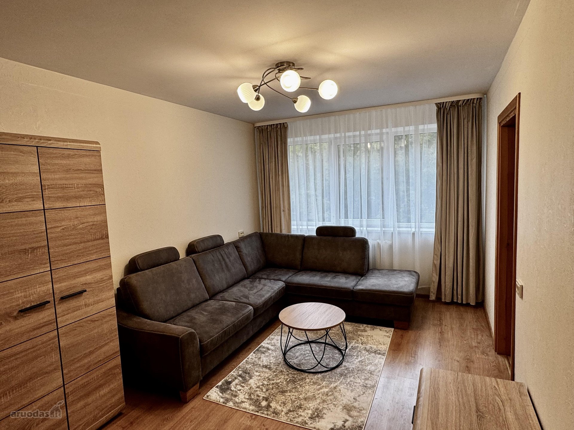 ? Nuomojamas šviesus ir jaukus 3 kambarių