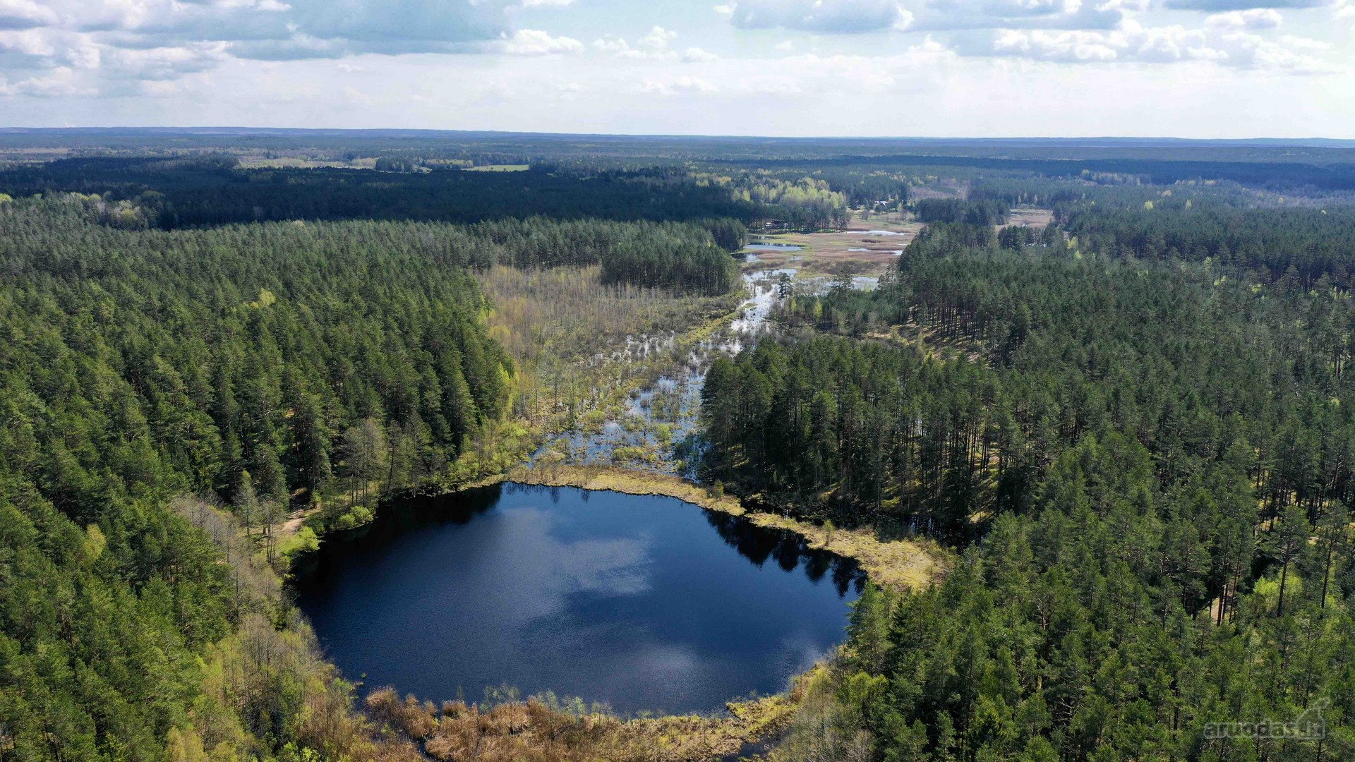 Parduodamas žemės sklypas 519 a ploto, visai