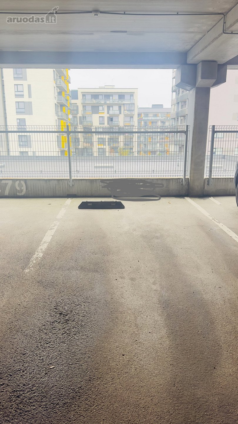 Parduodama parkavimo vieta daugiaaukštėje