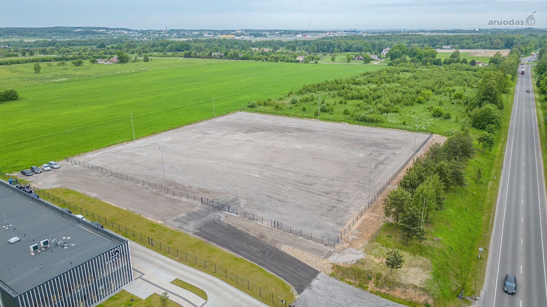 Liepkalnio gatvėje šalia Salininkų žiedo