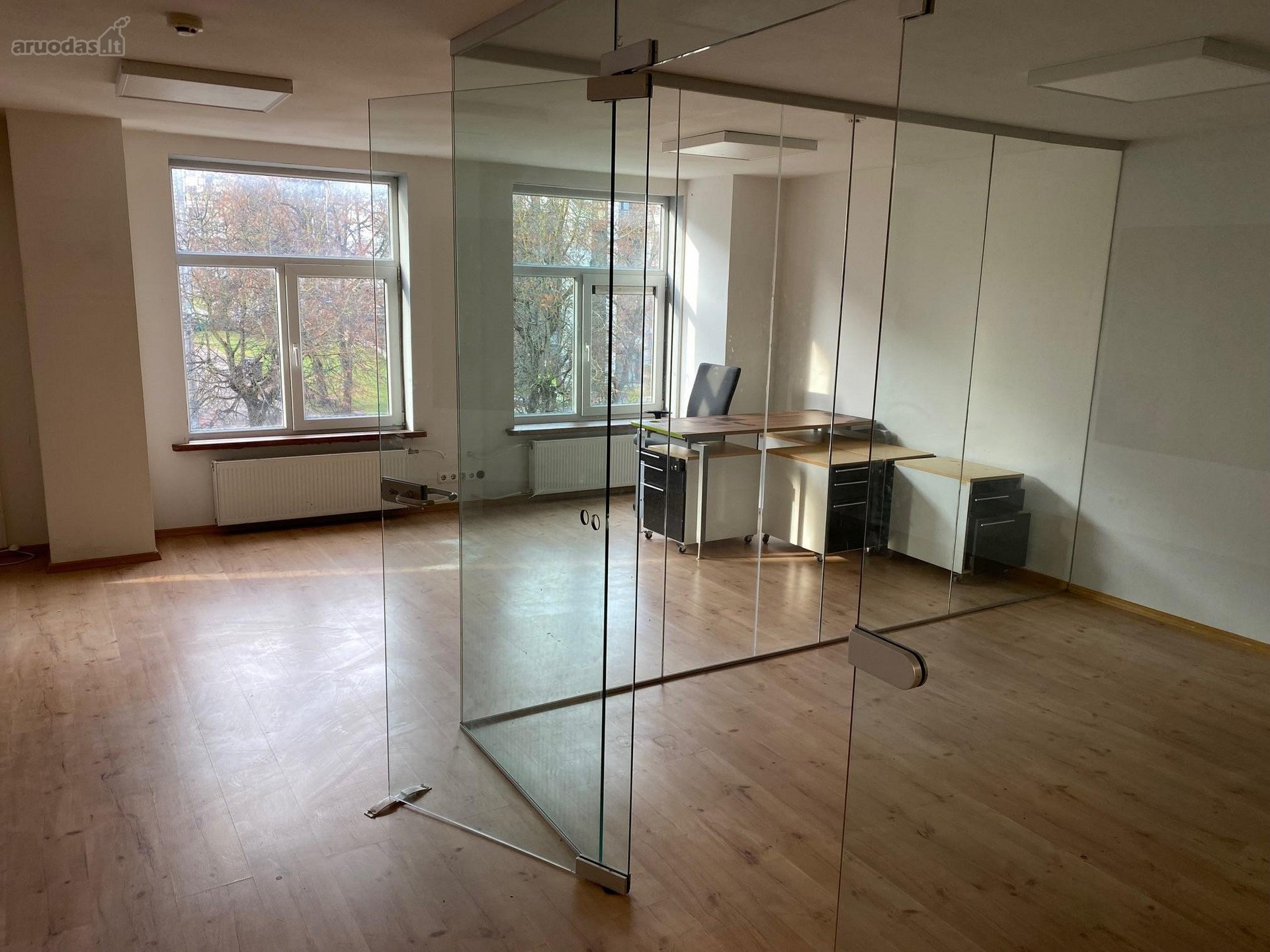 Nuomojamos kelios 45-60 m2 ofiso patalpos