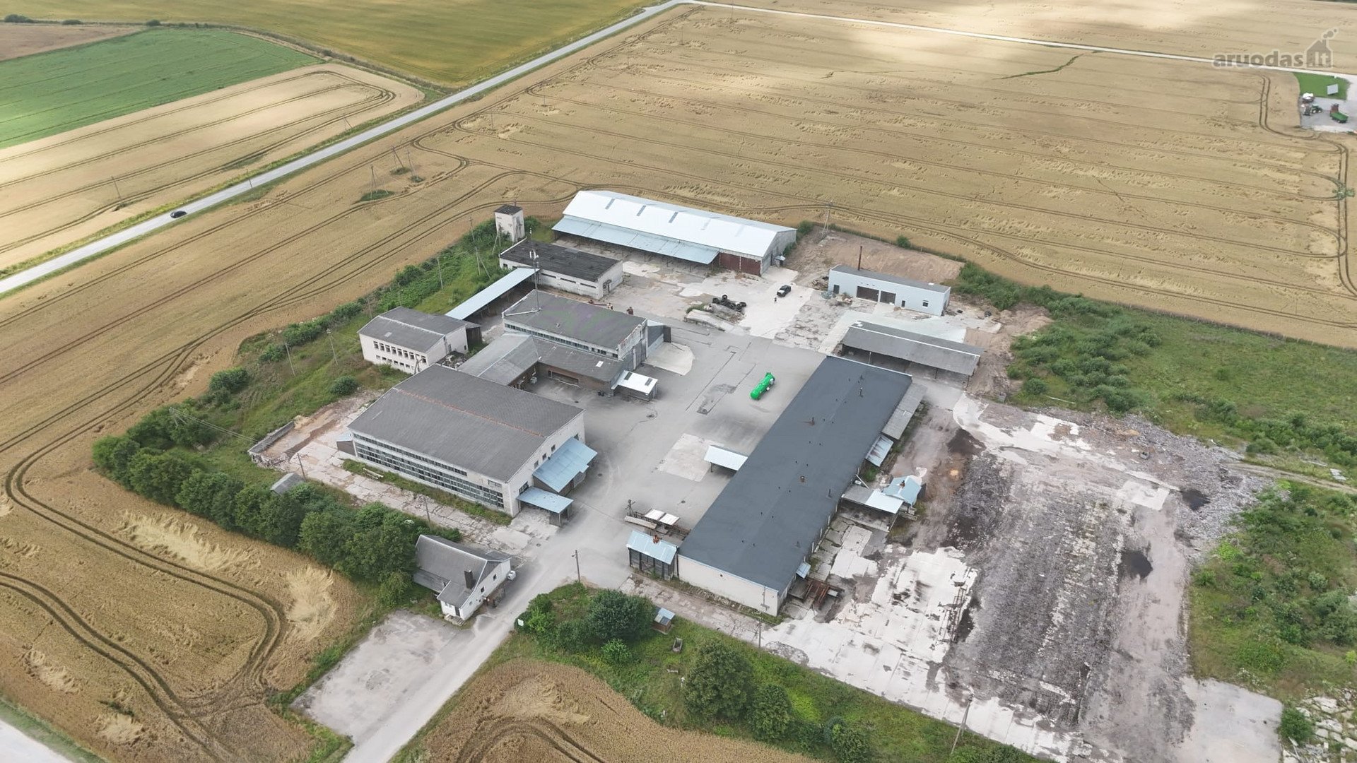 Išnuomojamos 6 000 m² gamybinės–sandėliavimo
