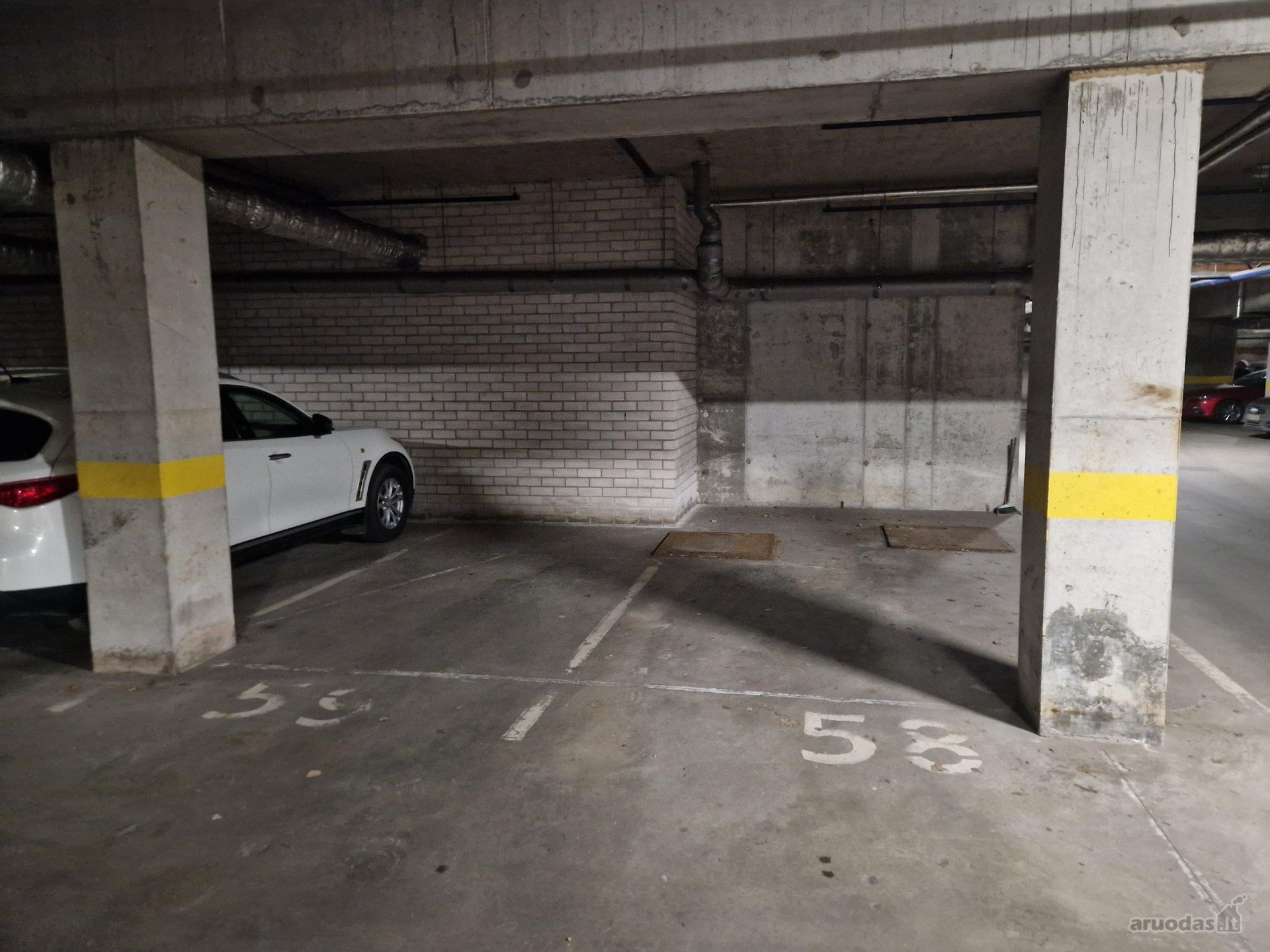 Išnuomojama vieta automobiliui požeminėje