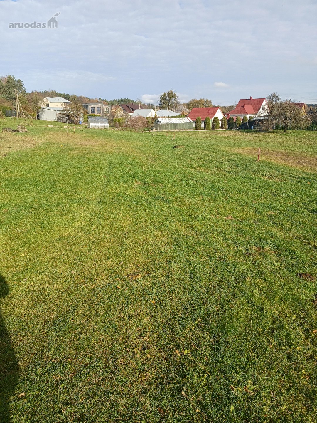 Parduodami keturi namų valdos sklypai su jau