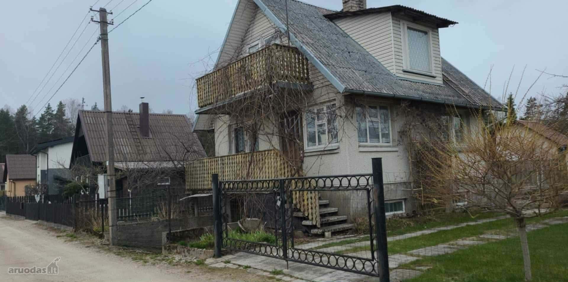 Parduodamas 6a sklypas su sodo nameliu sodų