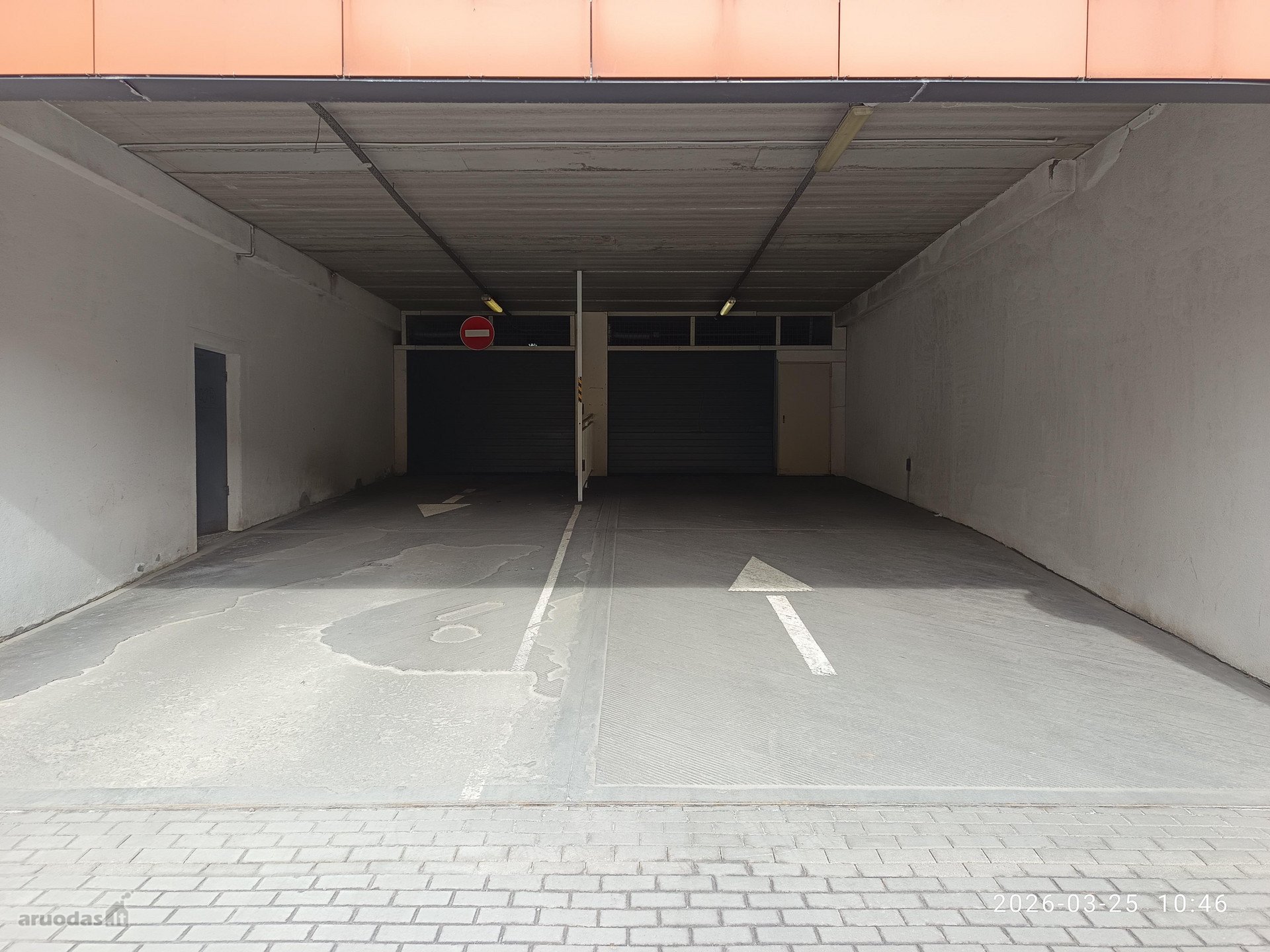 Parduodama automobilio stovėjimo vieta