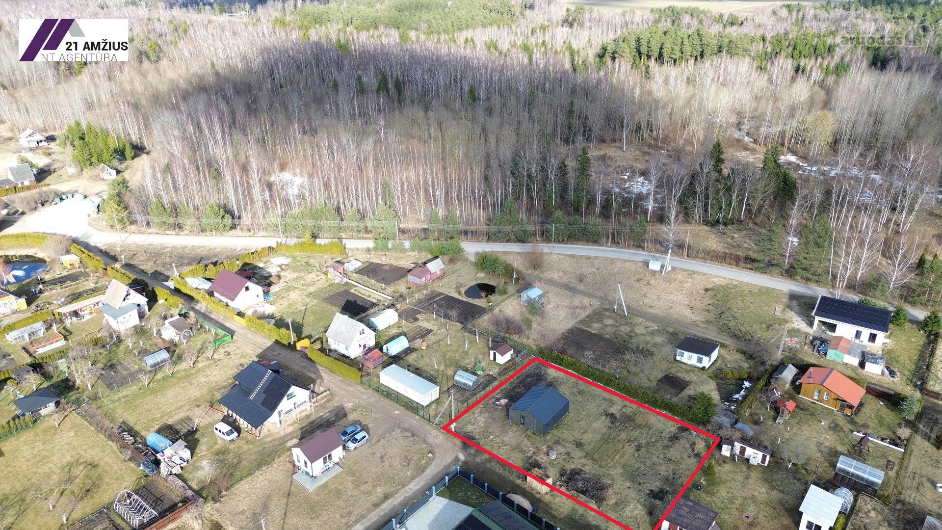 Parduodamas naujos statybos 50 m² namas su 12