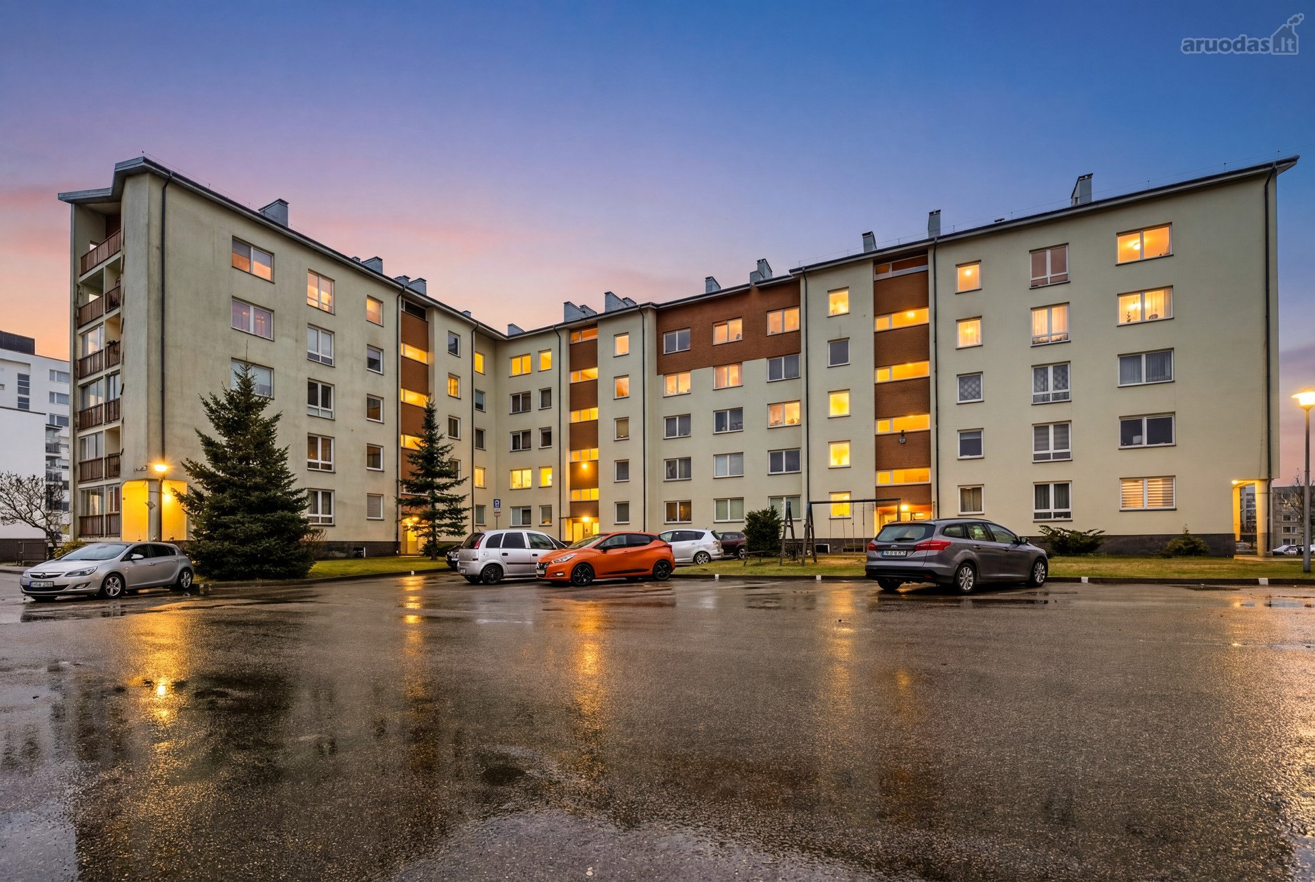 Išskirtinis dviejų aukštų butas šeimai –