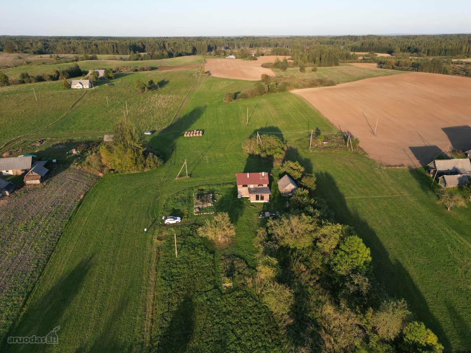 Parduodamas 30 a namų valdos sklypas kartu