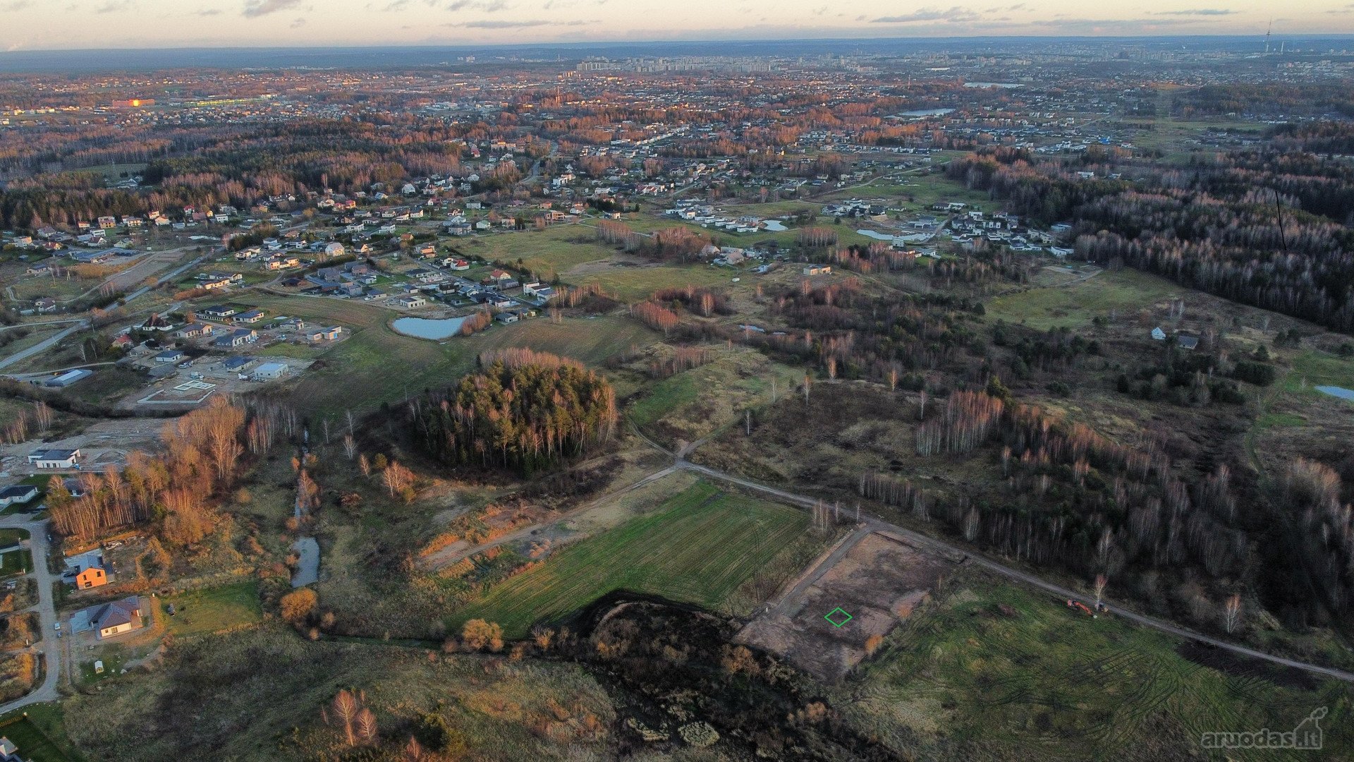Sklypai Avižienių seniūnija, Pikutiškėse,