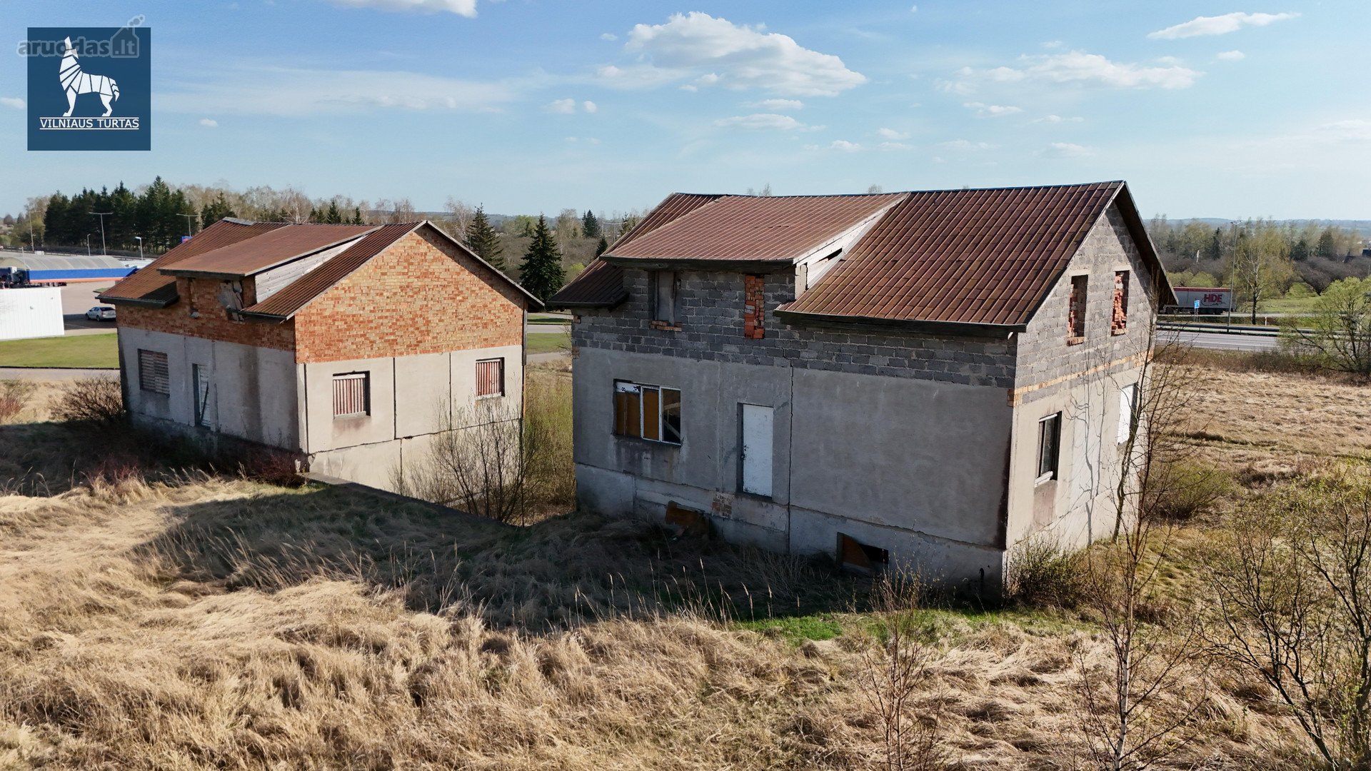 Komercinė Vieta Prie Autostrados – 2 Pastatai