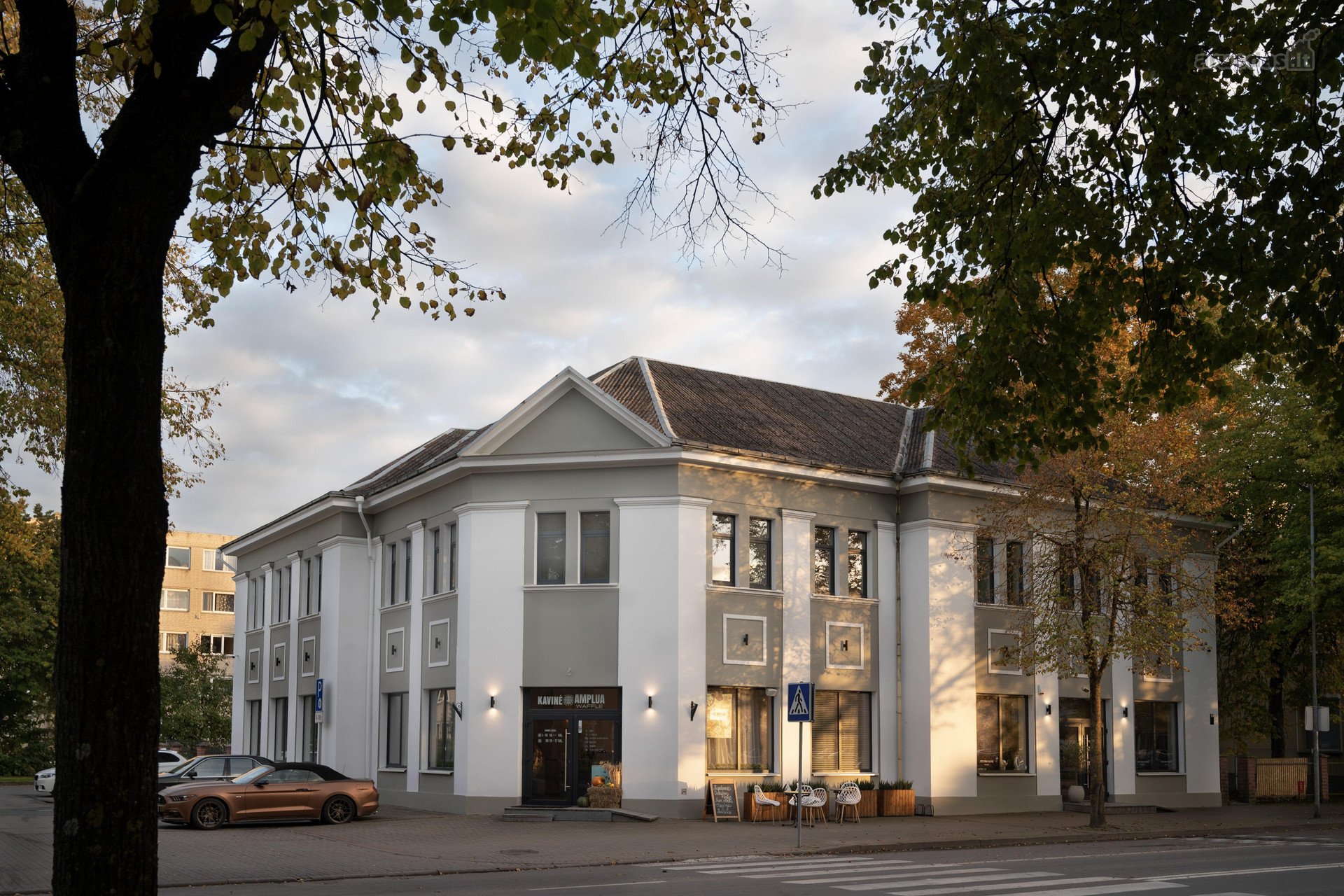Išskirtinis 3 Kambarių Butas Kapitaliai