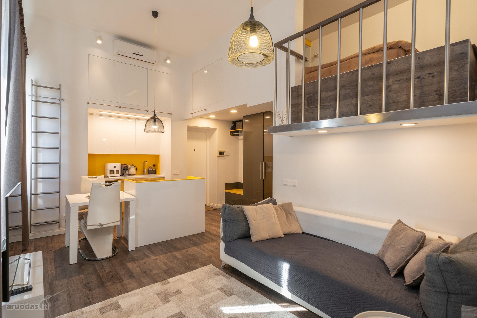 Lofto tipo apartamentai A. Smetonos g. 4–
