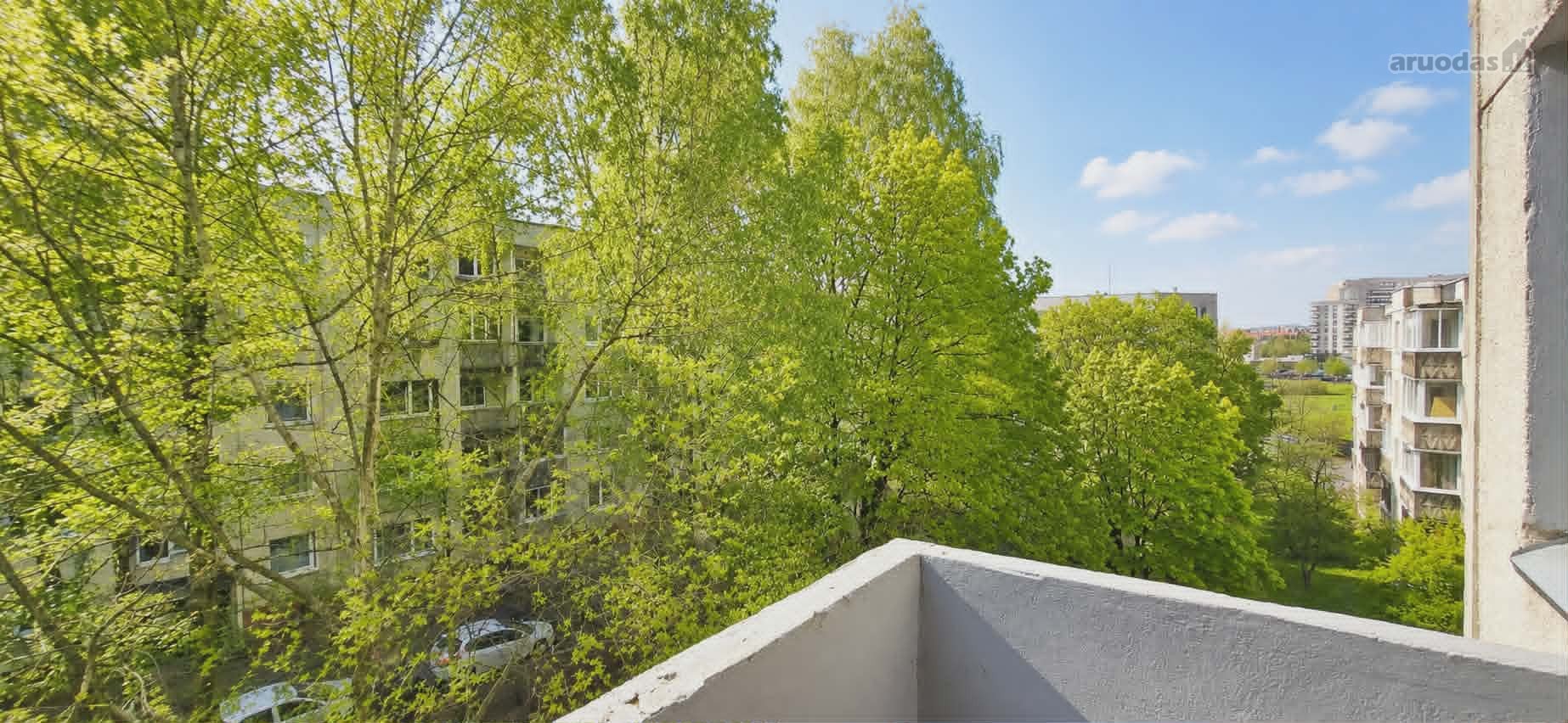 Parduodamas 2 Kambarių Butas Šeškinėje –