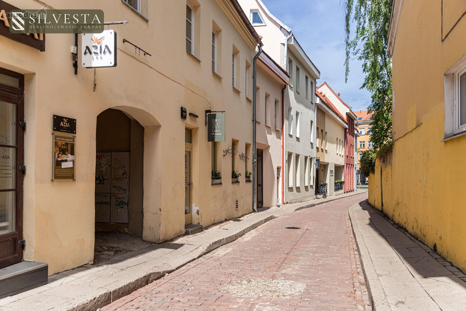 Parduodamas Išskirtinis 3 Kambarių Butas Per