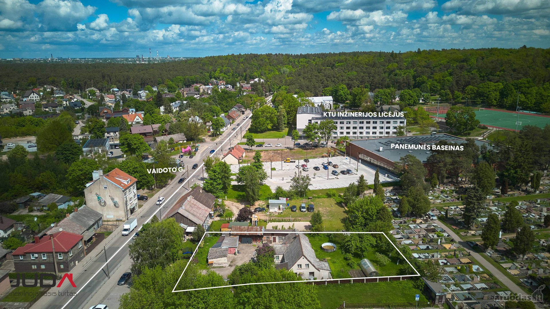 Parduodamas pirmoje linijoje, srautinėje