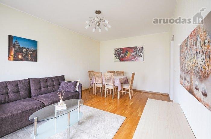 Parduodamas tvarkingas ir jaukus 3 kambarių