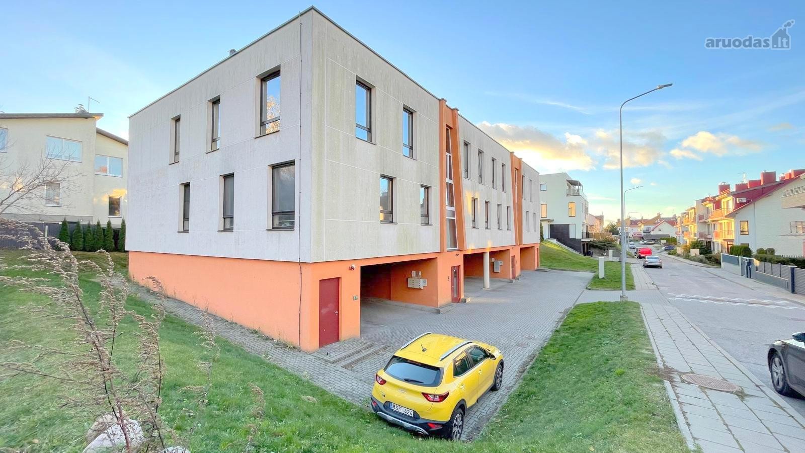 Geroje, ramioje vietoje, išnuomojamas naujai
